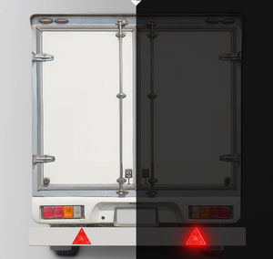 تخفيض كبير مخصص أحمر للسيارة عاكس الضوء الخلفي لوحة مثلث لوحة تحذير السلامة للشاحنة مقطورة التبعي - Product Image 4