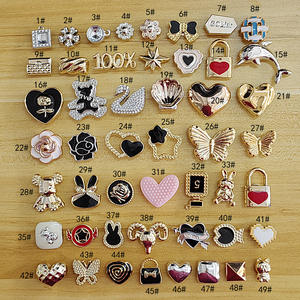 Offres Spéciales : Breloques pour Chaussures Légères en Plastique ABS, Fleur à Cinq Pétales Brillante <span class=keywords><strong>Or</strong></span> Rose et Argent, Accessoires de <span class=keywords><strong>D</strong></span>écoration pour Sabots - Product Image 2