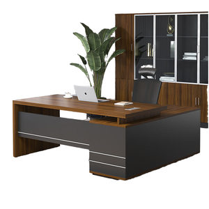 Muebles de oficina de estilo simple, escritorio de oficina en forma de L, juego de escritorio de oficina prefabricado, mesa para portátil, mesa Boss de nuevo estilo - Product Image 1