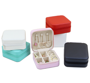 Ensemble complet de boîtes à bijoux portables haut de gamme, emballées dans du tissu en similicuir, design carré arrondi avec fermeture magnétique, plusieurs modèles - Product Image 1