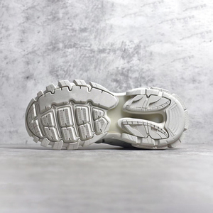 Dropshipping Baskets de luxe originales Modèle Track 3.0 avec design LED, tendance mode rétro et style Dad-Walking massif - Product Image 4