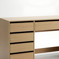 Bureau d'ordinateur moderne en bois avec tiroirs pour le bureau