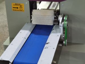 Máquina automática de envasado de galletas de panadería, pan, alimentos, empresa, máquina de envasado de barras de chocolate de envoltura horizontal automática - Product Image 6