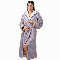 Robe unisexe à capuche en polyester, violette, hautement absorbante, douce pour la peau, pour la vente au détail et la maison, avec ceinture, pour toutes les saisons