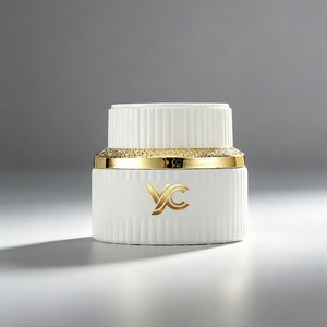 <span class=keywords><strong>Le</strong></span> pot <span class=keywords><strong>en</strong></span> <span class=keywords><strong>verre</strong></span> de style arabe doré convient à l'utilisation comme pot à cosmétiques ou à épices - Product Image 3
