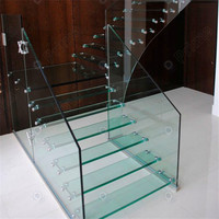 Escalier flottant moderne Prima pour intérieur, marches en verre, garde-corps carré en métal et en verre, escalier droit pour intérieur
