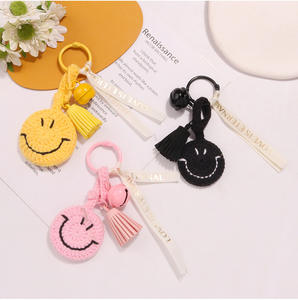 พวงกุญแจตุ๊กตาถักโครเชต์สไตล์โบโฮ ทำมือ ลายการ์ตูนน่ารัก พร้อมพู่ห้อย กระดิ่ง และจี้รูปหน้ายิ้ม KM - Product Image 4