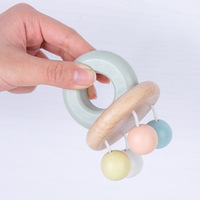 Lot de 5 hochets Montessori en bois doux pour bébés de 0 à 1 an, jouet éducatif pour la dentition, la préhension et la perception tactile, balle colorée