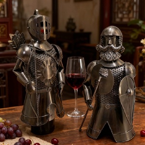 SYLVAN Knight - Botellero de Hierro Forjado Vintage, Soporte para Botellas de Vino de Metal, Escultura Artística Creativa, Soporte para Vino para Decoración del Hogar o <span class=keywords><strong>Bar</strong></span> - Product Image 3
