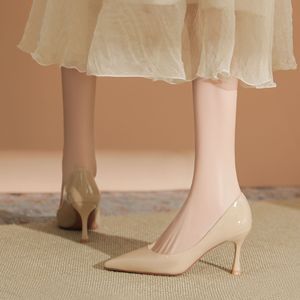 Zapatos de Tacón Alto con Punta en Pico 7666T, Zapatos de Oficina de Cuero Patentado, Tendencia de Moda para Mujer - Product Image 4