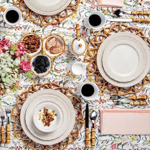 Service de vaisselle en céramique ivoire, assiettes en porcelaine à dentelle en relief, assiettes à dessert crème pour boutique, cadeau, décoration intérieure, ou cadeau de pendaison de crémaillère - Product Image 4
