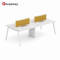 Meubles de bureau modernes pour postes de travail en cubicle, bureau pour 4 personnes avec design modulaire, plateau en MFC et structure métallique
