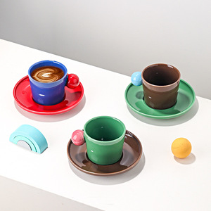 ถ้วยกาแฟและจานรองแก้วเซรามิกสีตัดกันชุดถ้วยกาแฟและจานรองแบบเรียบง่ายสีสันสดใสสุดสร้างสรรค์ - Product Image 4