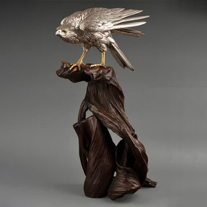 कारखाने अनुकूलित उच्च गुणवत्ता वाले इनडोर तांबा पॉलिश आधुनिक कला मूर्तिकला ईगल हॉक मॉडल घर सजावट के लिए - Product Image 2