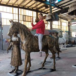 รูปปั้นม้าขนาด<span class=keywords><strong>ใหญ่</strong></span>สำหรับตกแต่งสวนสมัยใหม่ โครงการสวนสาธารณะกลางแจ้ง ของตกแต่งบ้านและสวนปีใหม่ ผลิตจากไฟเบอร์กลาส โดยผู้ผลิตงานประติมากรรมสัตว์ - Product Image 4