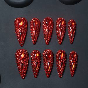 Uñas acrílicas artísticas hechas a mano de alta gama al por mayor, uñas postizas de cobertura completa en forma de lágrima, diseño rojo con pedrería completa, personalizables - Product Image 3