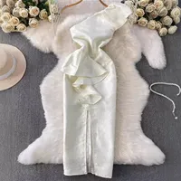 Robe élégante sans manches à taille haute et coupe ajustée en rouge uni pour le printemps et l'été, vente en gros directe d'usine