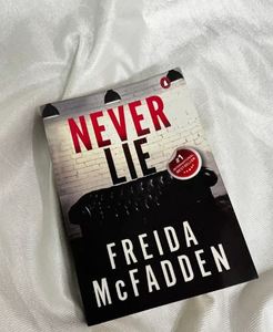 Achetez le livre Never Lie de Freida McFadden, un roman psychologique, un thriller, un mystère, un suspens, une fiction pour lecteurs adultes - Product Image 5