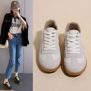 Dexun 2025, Nuevas Zapatillas Deportivas Retro Blancas con Cordones para Mujer, Punta Cerrada, Casuales, Planas, de Lona, con Suela Suave para Correr - Product Image 5