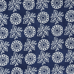 Indigo pur coton avec tissu imprimé de blocs de main de conception carrée de fleur blanche - Product Image 1