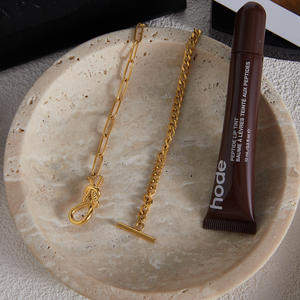 Collar de Mujer en Acero Inoxidable Chapado en Oro de 18K, Diseño Clásico de Nudo Hércules con Circonitas, Cadena de Eslabones con Engaste Pavé Asimétrico - Product Image 3