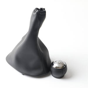 Couvercle de levier de vitesse en cuir pour voiture, pour Toyota Yaris II 2 MK2, conception ergonomique - Product Image 1