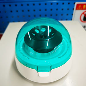 ציוד מעבדה oem 890xg גודל קטן במהירות גבוהה 4000 סל "ד מכונת צנטריפוגה עם 0.2 מ" ל 0.5 מ "ל 1.5 2 מ" ל 32 pcr 8-פס צינורות - Product Image 3