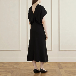 Robe noire élégante pour femmes, robe midi en soie avec fente latérale, robe de soirée cintrée à la taille pour affiner la silhouette - Product Image 3
