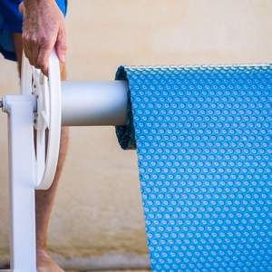 Cubierta Solar para Piscina <span class=keywords><strong>de</strong></span> Material HDPE <span class=keywords><strong>de</strong></span> Alta Calidad, Tamaño Personalizado y Opción <span class=keywords><strong>de</strong></span> Logotipo <span class=keywords><strong>Pintado</strong></span>, Manta a Precio Económico - Product Image 3