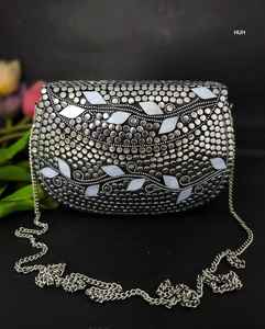 Sac à main en mosaïque de laiton sur mesure, demi-lune, artisanat héritage, glamour moderne, cadeaux parfaits, accessoires de caractère - Product Image 2