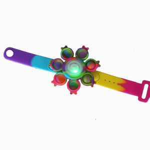 Offre Spéciale bracelets <span class=keywords><strong>anti</strong></span>-stress Led en silicone illuminent les jouets de poulpe pop push pop fidget spinner bracelets avec led pour les enfants - Product Image 1