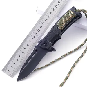 Manico in acciaio inossidabile sopravvivenza nera con fischietto e coltello pieghevole tascabile da campeggio fire starter