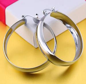 Boucles <span class=keywords><strong>d</strong></span>'oreilles à <span class=keywords><strong>boucle</strong></span> en forme de C pour femme en acier inoxydable plaqué or 18 carats Boucles <span class=keywords><strong>d</strong></span>'oreilles à arc concave élargi pour cadeaux - Product Image 2