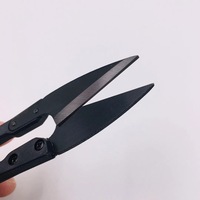 Vente en gros de ciseaux à manche en U de marque Golden Eagle en plastique noir en acier à haute teneur en carbone pour la broderie de ciseaux de tailleur croisés