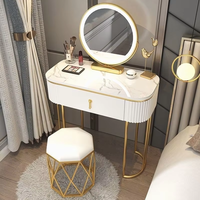 Table de toilette moderne minimaliste en bois avec miroir intégré et tiroirs de rangement pour les chambres compactes