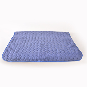 AINI Anpassbarer Hund halten Kühl matte Pet Ice Pad Teddy Matratze Wasserdichte Sommer kühlung Pet <span class=keywords><strong>Mat</strong></span> - Product Image 2