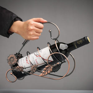 <span class=keywords><strong>Porte</strong></span>-<span class=keywords><strong>bouteille</strong></span> <span class=keywords><strong>de</strong></span> vélo rétro européen à trois roues en forme <span class=keywords><strong>de</strong></span> vélo Art debout créatif - Product Image 2