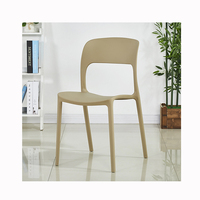 Chaises de terrasse de restaurant Chaises jaunes contemporaines pour resto café Chaises en plastique en gros