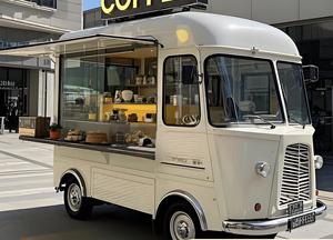 Food Truck Retrò con Carrozzeria in Alluminio Rivettato, Mobili in Noce, Resistente alla Ruggine, Chiosco Mobile per Snack e Dolciumi, Stile Auto d'Epoca - Product Image 4