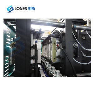 Machine <span class=keywords><strong>de</strong></span> soufflage par extrusion automatique à 9 cavités pour bouteilles d'eau en plastique PET avec souffleuse Festo pour bouteilles d'eau - Product Image 4