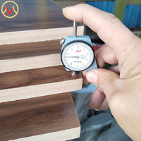 Panneau MDF mélaminé double face laminé de 1830 mm x 2440 mm (4 pieds x 8 pieds) 0,7 pouces, différentes couleurs