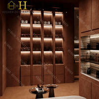 Présentoirs à parfums modernes en marbre sur mesure, vitrine murale de luxe avec éclairage pour parfums
