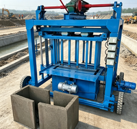 Machinerie automatique de fabrication de briques pour blocs de béton et pavés emboîtables avec des performances de production efficaces