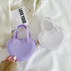 Bolso de Mano Portátil Impermeable de PVC con Forma de Corazón para Mujeres y Niñas Pequeñas, Bolso Cruzado Ligero y Duradero con Cierre de Cremallera - Product Image 6