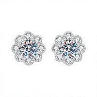 925 Sterling Silber Moissanit Blumenform Platin Versilberte Ohrstecker Damen Hochzeit Party Schmuck Moissanit Maßanfertigung