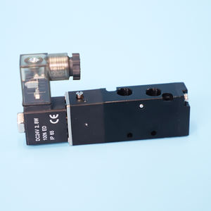 Costo barato Aluminio negro 1/8 tubo 4v110 bobina simple operada por piloto 5/<span class=keywords><strong>2</strong></span> válvula solenoide de aire neumática dc24v - Product Image 3