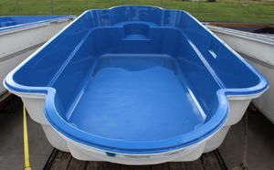 Piscina de Fibra de Vidrio FRP Moldeada a Medida, Piscina Familiar Prefabricada para Jardín Trasero, para Viviendas Residenciales - Product Image 3