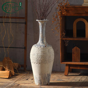 Jarrón grande estilo Wabi Sabi de Yan Yujia para exhibición floral en el hogar. - Product Image 2