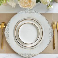 Assiettes de présentation blanches antiques pour mariage, 13 pouces, en plastique gaufré, pour assiettes de dîner, pour la mise en table ronde, sous-assiettes