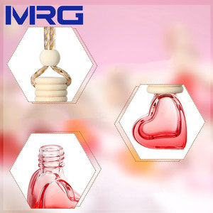 Botella de Perfume colgante en forma de corazón de 6ml, difusor de aceite esencial para coche, tapa de madera, botella de fragancia recargable, botellas de vidrio - Product Image 3